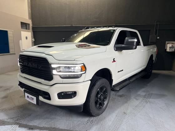 RAM 3500 6.7 I6 TURBO DIESEL LARAMIE NIGHT EDITION CD 4X4 AUTOMÁTICO RAM 3500 6.7 I6 TURBO DIESEL LARAMIE NIGHT EDITION CD 4X4 AUTOMÁTICO